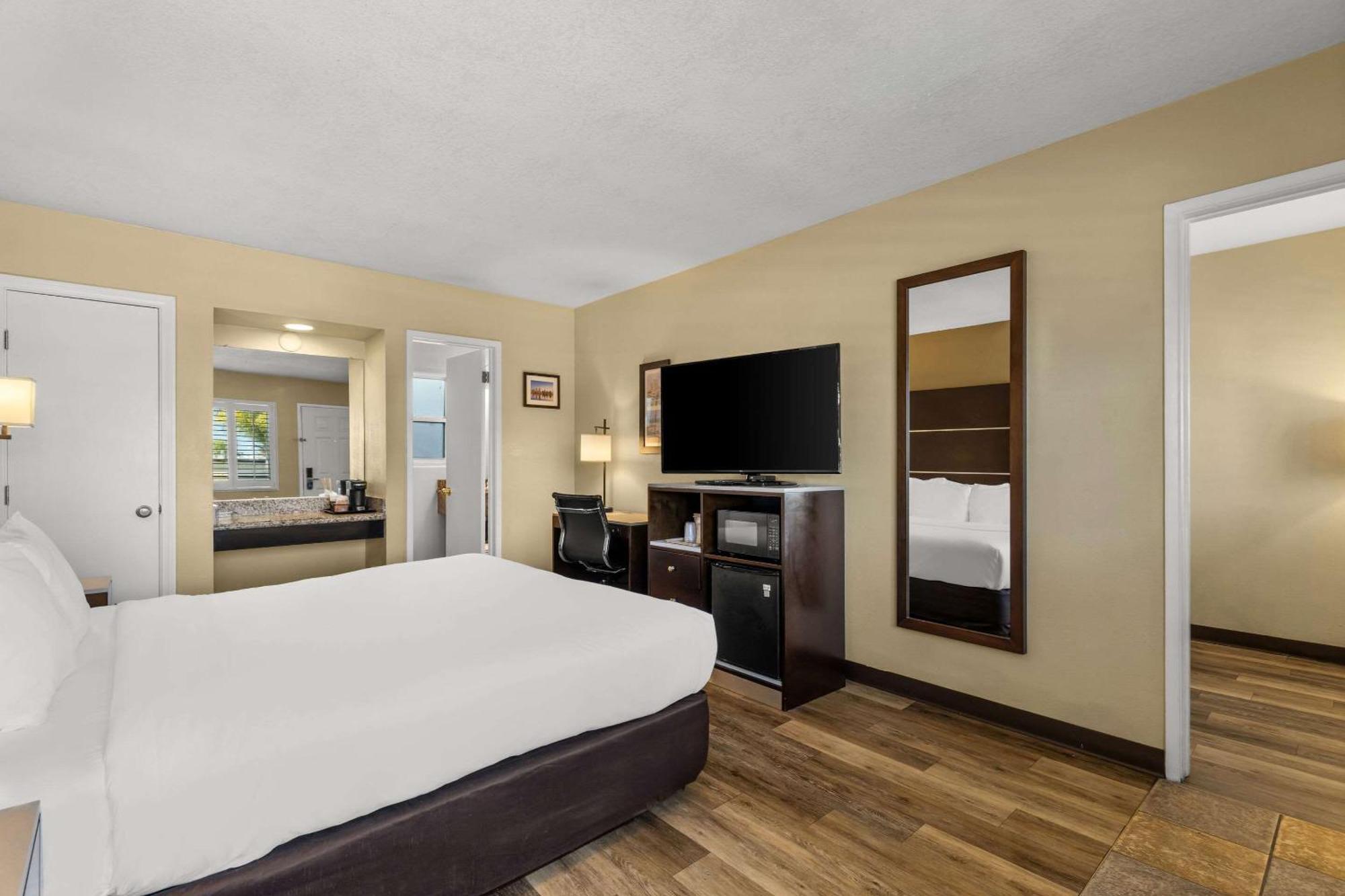 Comfort Inn San Diego Airport At The Harbor Esterno foto